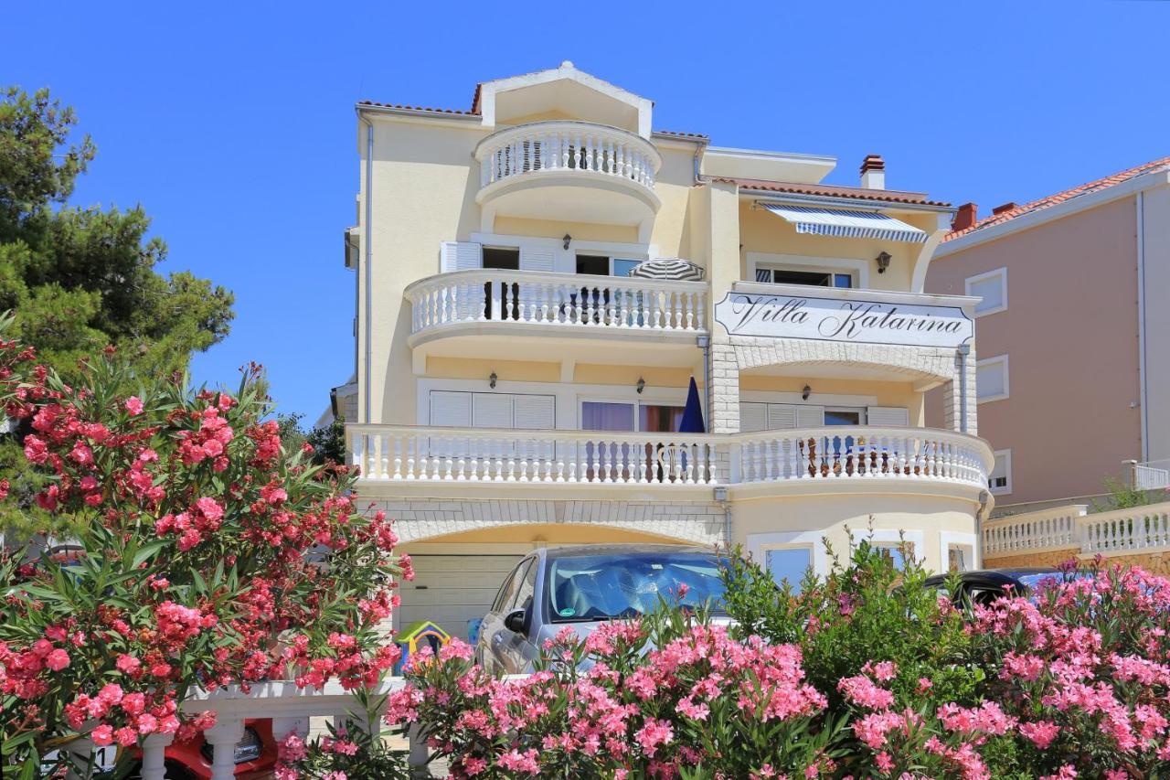 Family Friendly Seaside Apartments Brodarica, Sibenik - 15270 المظهر الخارجي الصورة