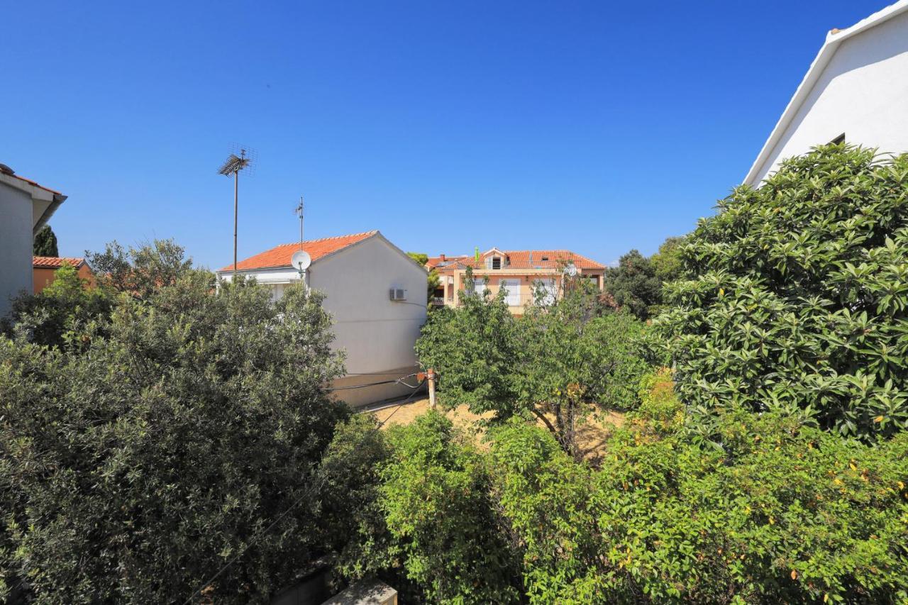 Family Friendly Seaside Apartments Brodarica, Sibenik - 15270 المظهر الخارجي الصورة