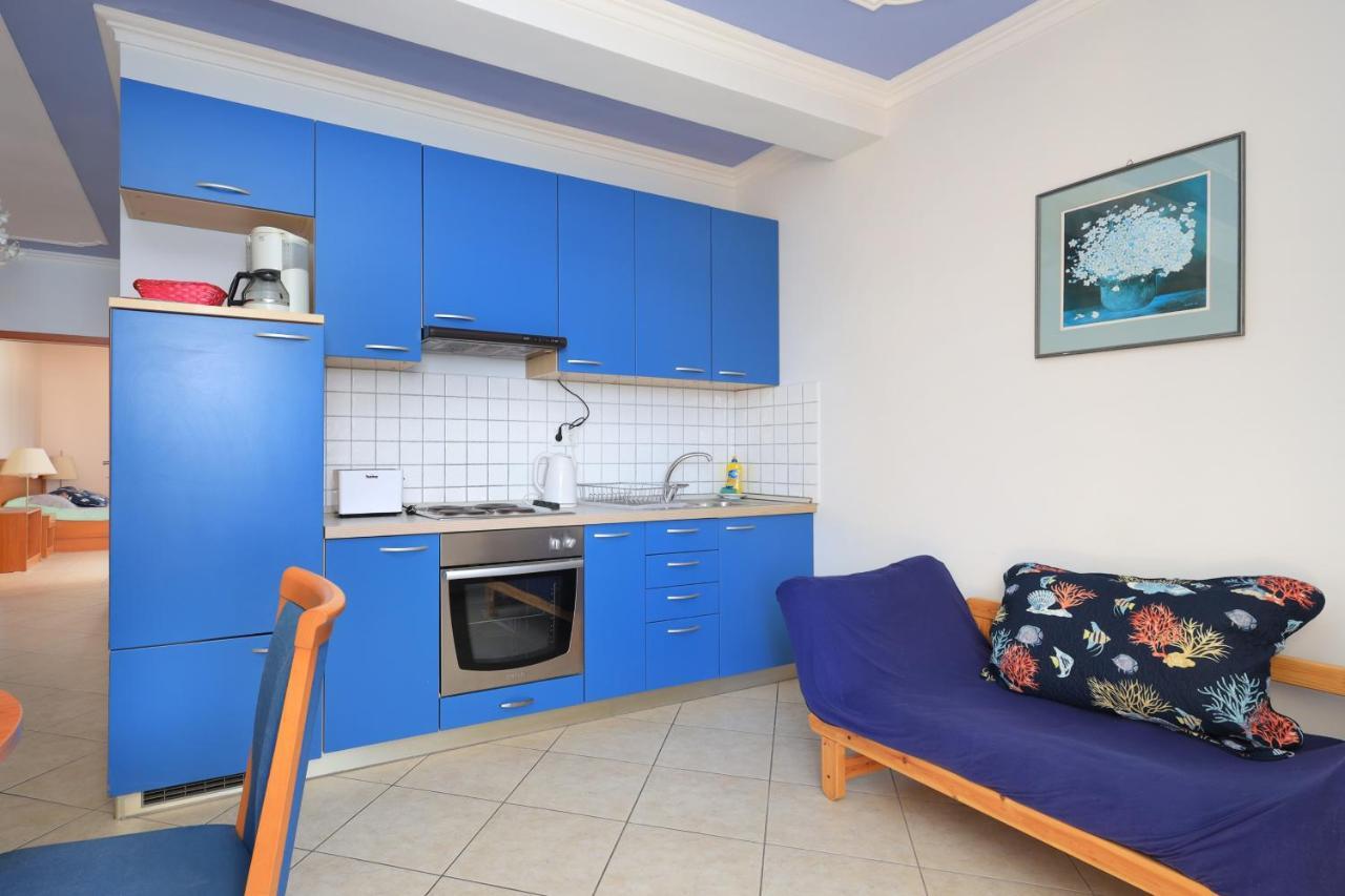 Family Friendly Seaside Apartments Brodarica, Sibenik - 15270 المظهر الخارجي الصورة
