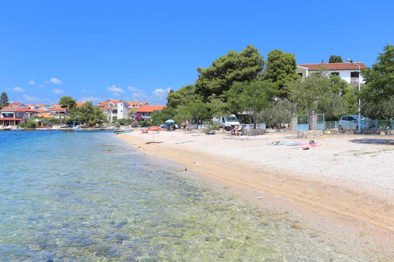 Family Friendly Seaside Apartments Brodarica, Sibenik - 15270 المظهر الخارجي الصورة