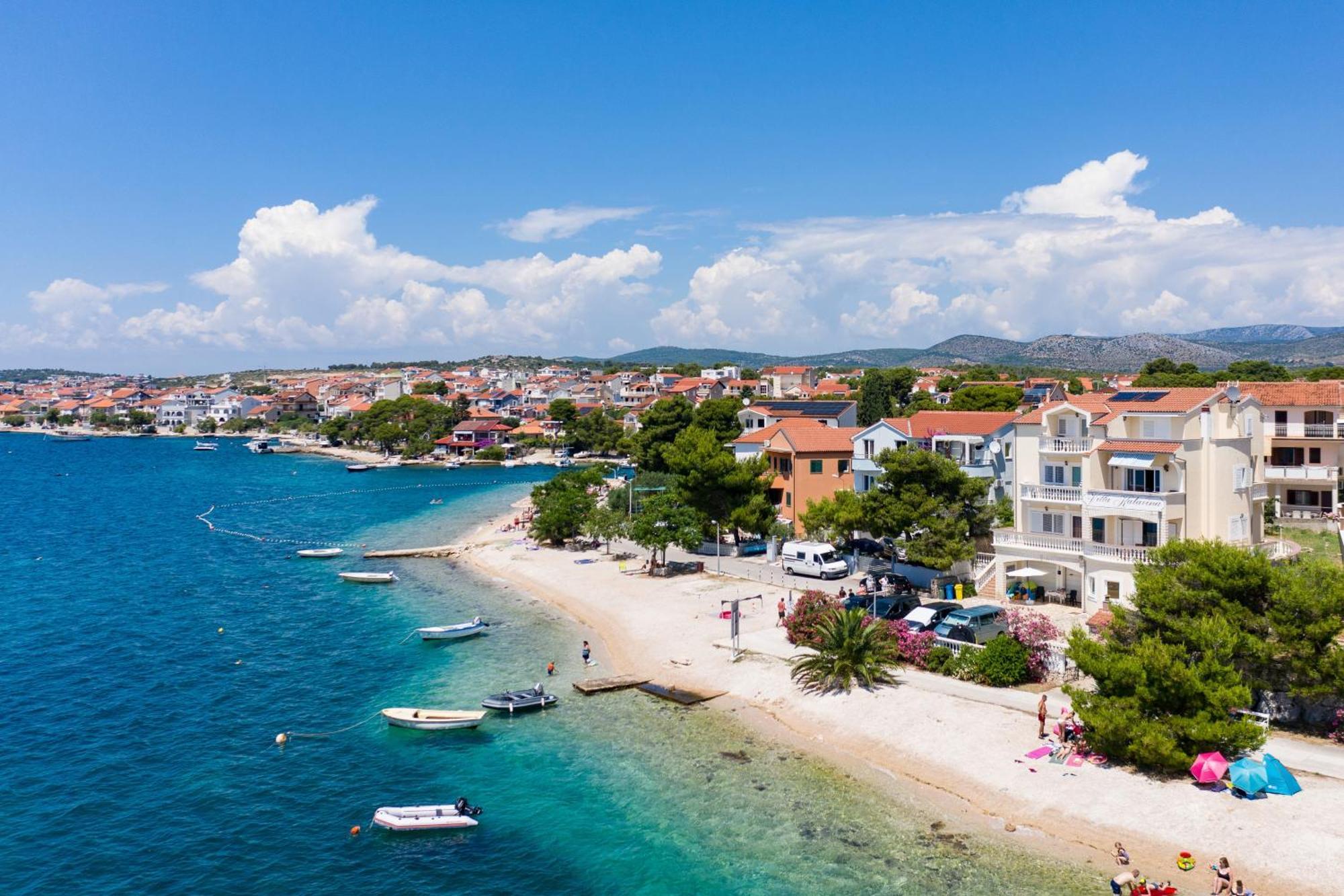 Family Friendly Seaside Apartments Brodarica, Sibenik - 15270 المظهر الخارجي الصورة